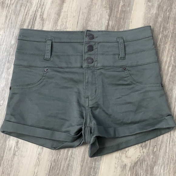 HighWaisted shorts - Picture 1 of 3